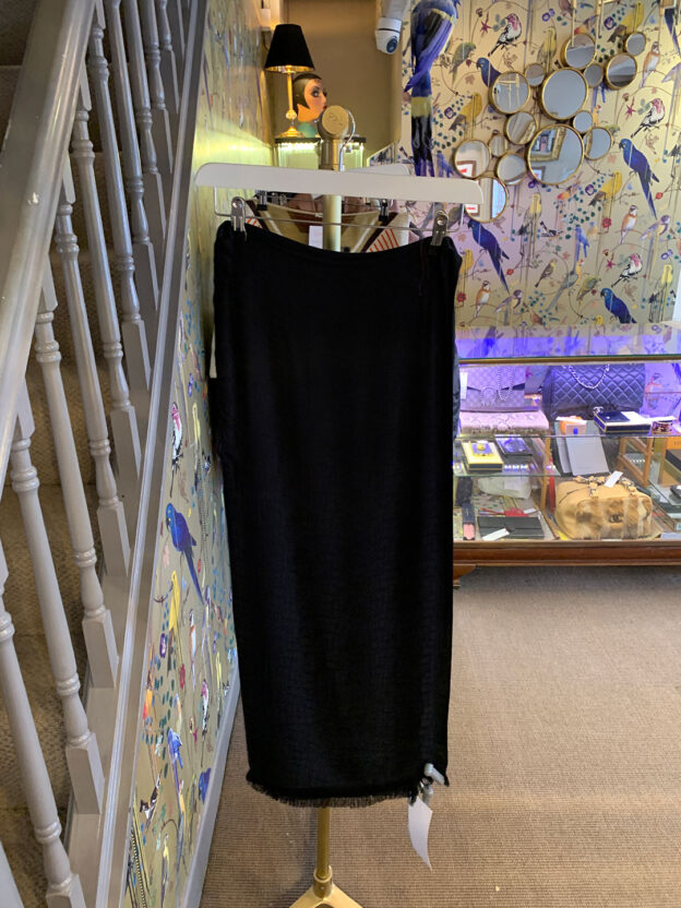 Calvin Klein Black Scarf. - Image 2