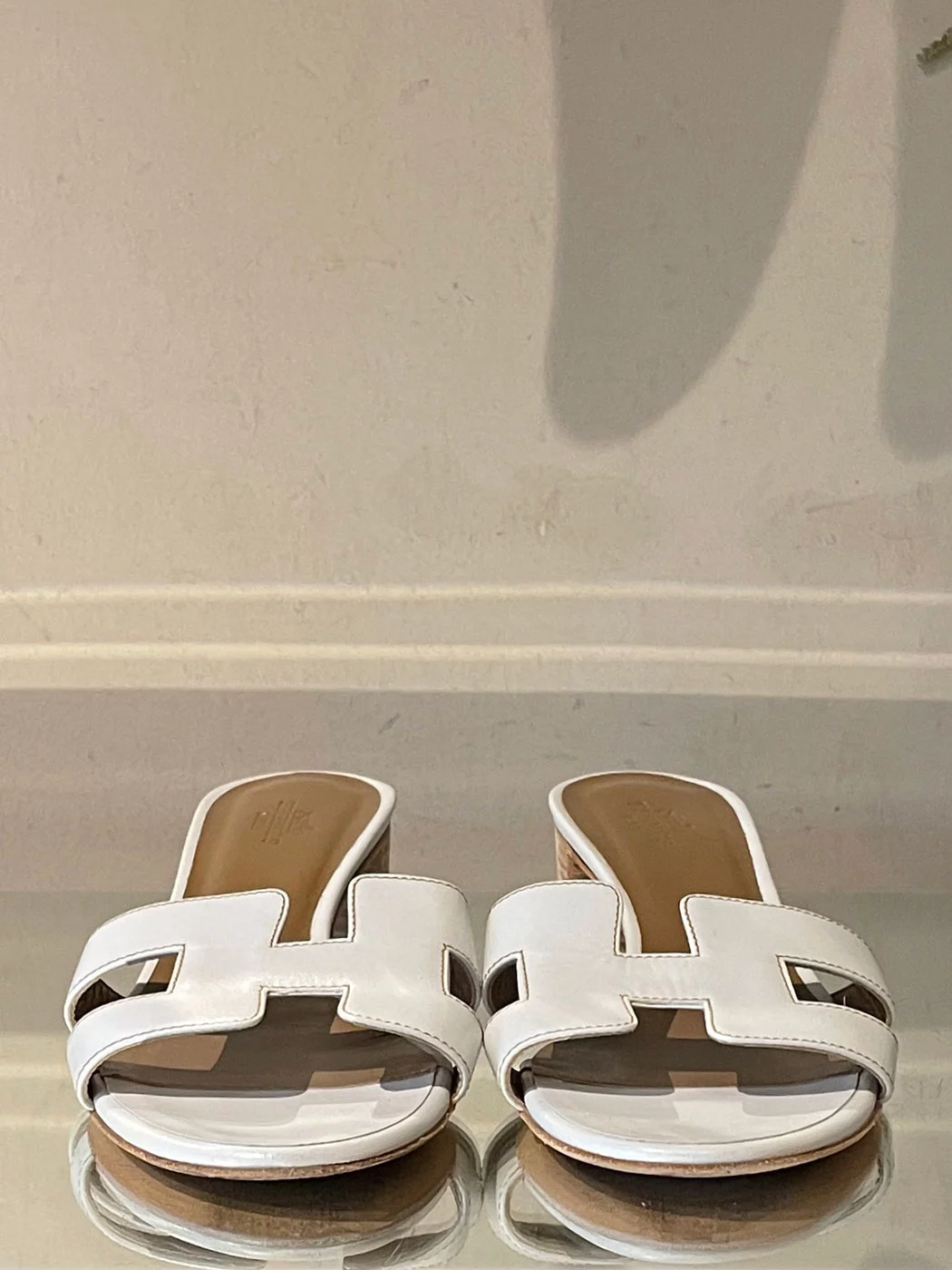 Crack pot Spekulerer Gå glip af Hermès White Oran Heeled Sandal Size 36 (UK 3) - Dress Cheshire | Preloved  Designer Fashion | Boutique in Cheshire