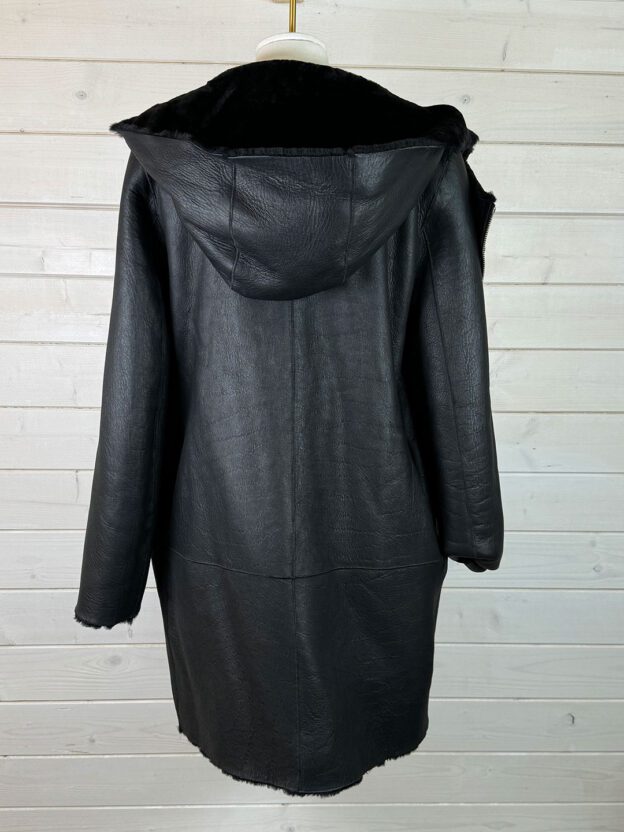 Pre-Owned Sandro Black Reversible Shearling Coat size 2 (UK 10) - Image 5