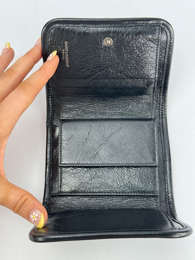 Pre-Owned YSL Crinkled Gloss Black Purse - Image 5