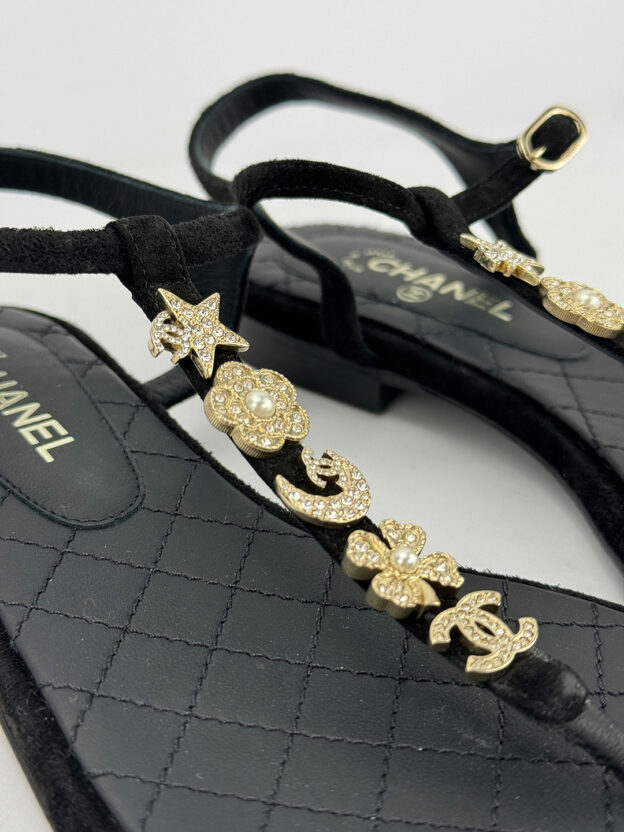 Pre-Owned Chanel Black Coco Charms Embellished Sandals 34.5 (UK 1.5) - Image 3
