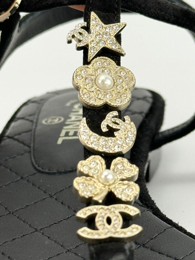 Pre-Owned Chanel Black Coco Charms Embellished Sandals 34.5 (UK 1.5) - Image 4