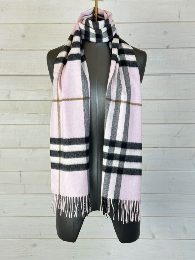 Burberry Classic 100% Cashmere Candy Pink Scarf - Image 3