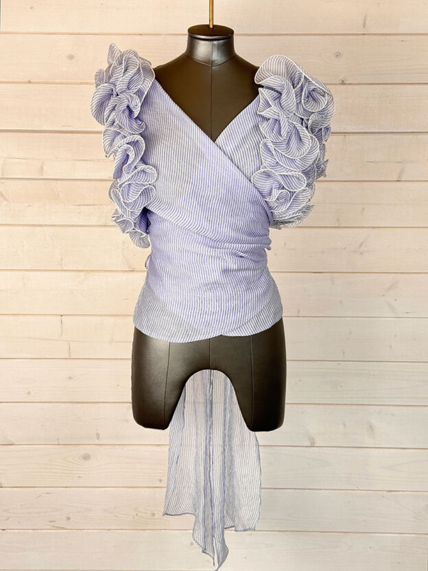 Pre-Owned Amanda Uprichard Blue & White Frill Top Size XS