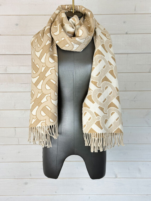 Pre-Owned Burberry Beige TB Monogram 100% Cashmere Scarf - Image 4