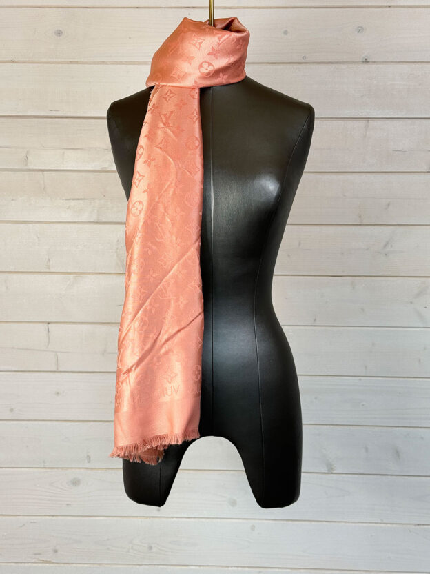 Pre-Owned Louis Vuitton Pink Coral Silk Scarf Boxed