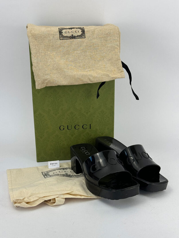 Pre-Owned Gucci Black Rubber Logo Slide Sandals Size 34 (UK 1) - Image 6
