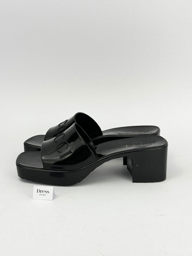 Pre-Owned Gucci Black Rubber Logo Slide Sandals Size 34 (UK 1) - Image 3