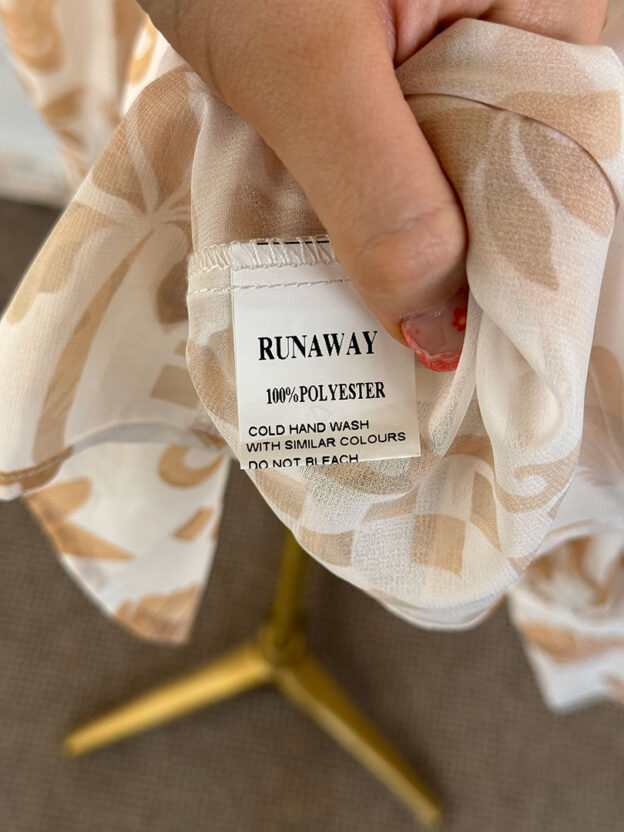 Pre-Owned Runaway Graphic Beige Blouse Size XS (UK 6) - Image 3