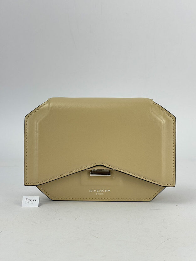 Pre-Owned Givenchy Beige Bow Cut Clutch