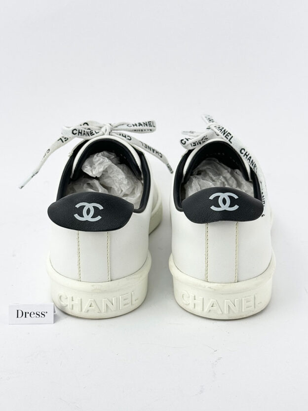 Pre-Owned Chanel White Leather Sneakers Size 38.5 (UK 5.5) - Image 4