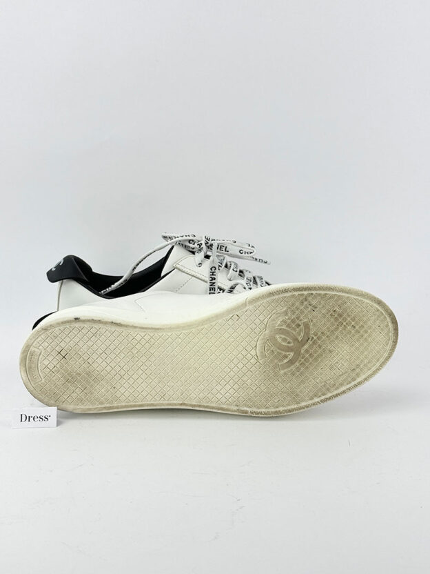 Pre-Owned Chanel White Leather Sneakers Size 38.5 (UK 5.5) - Image 5