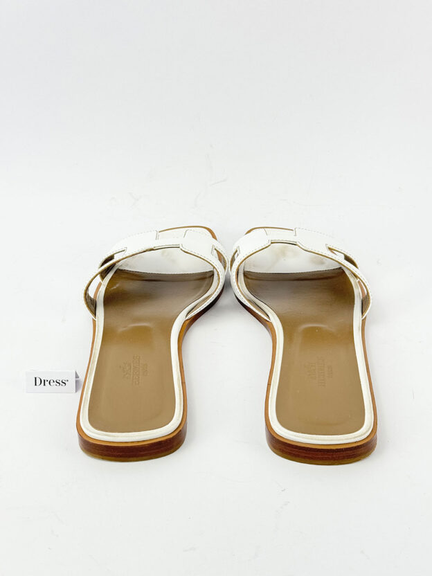 Hermes White Calfskin Oran Sandals Size 39 (UK 6) - Image 4