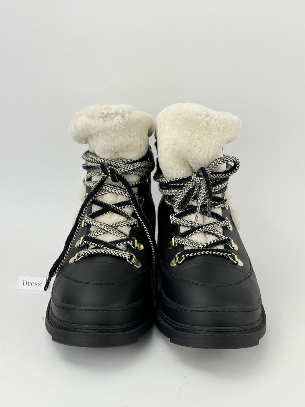 Chanel Black & Cream Spike Snow Boots Size 37.5 (UK 4.5) - Image 2