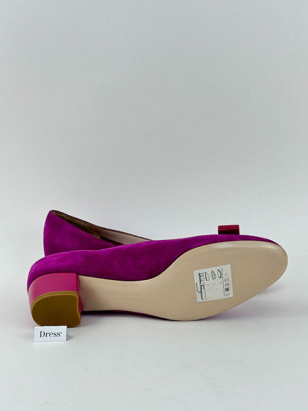 Pre-Owned Salvatore Ferragamo Purple Vara Bow Pump Low Block Heel Size 41 (UK 7.5-8) - Image 5
