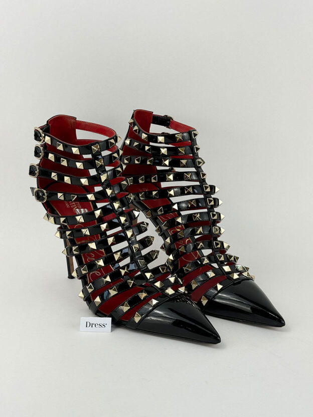 Valentino Garavani Black Patent Leather Rockstud Heels Size 41 (UK 7.5-8)