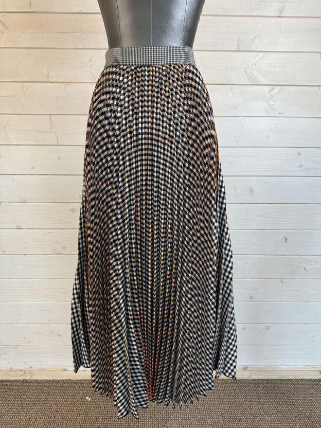 Pre-Owned MSGM Black & White Long Pleated Skirt Size 40 (UK 8) - Image 3