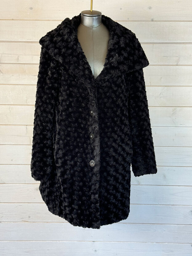 Pre-Owned Chamonix Black Faux Fur Coat Size 12