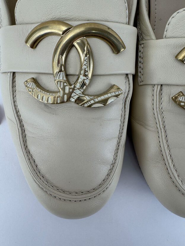 Chanel Cream Loafers Size 41.5 (UK 8.5) - Image 5