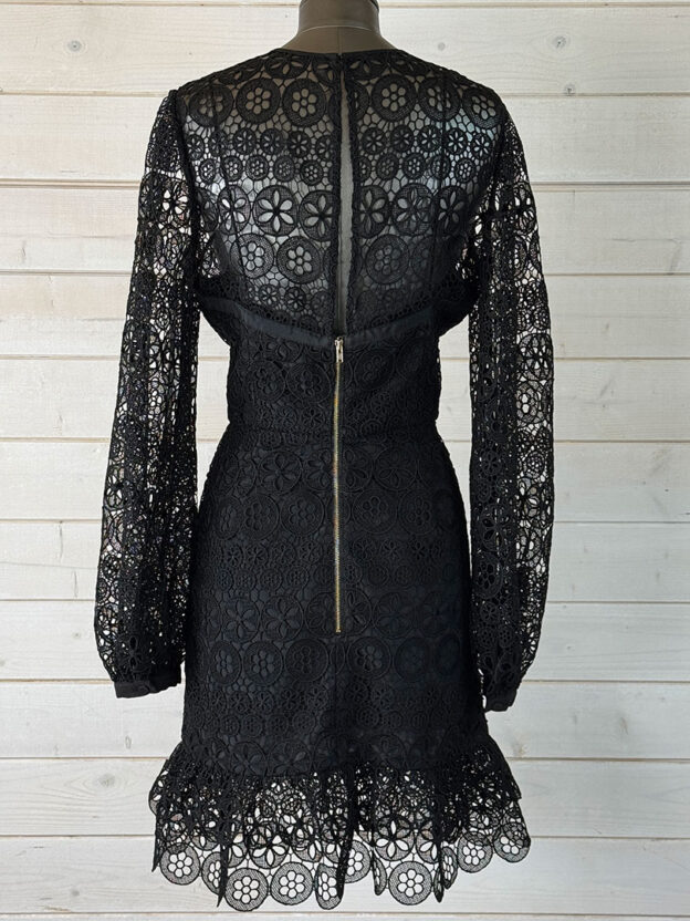 Pre-Owned Self Portrait Black Lace Mini Dress Size UK 10 - Image 2