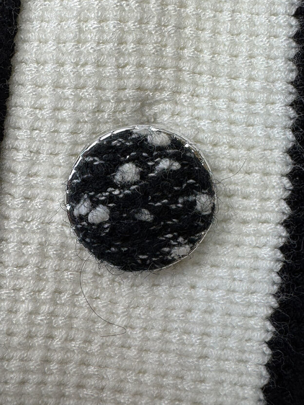 Pre-Owned Claudie Pierlot Black & Cream Chunky Cardigan Size 2 (UK 10) - Image 4