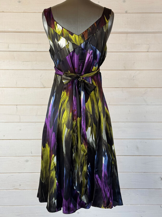 Pre-Owned Ted Baker 100% Silk Purple & Black Floral Dress With Belt Size 4 - Image 2