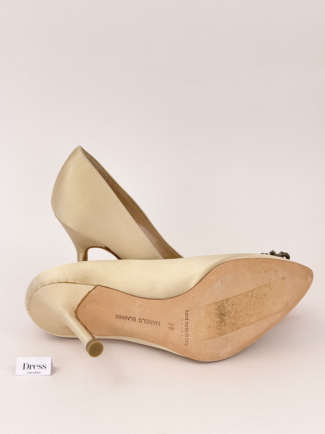 Pre-Owned Manolo Blahnik Cream Heels Size 36 (UK 3) - Dress