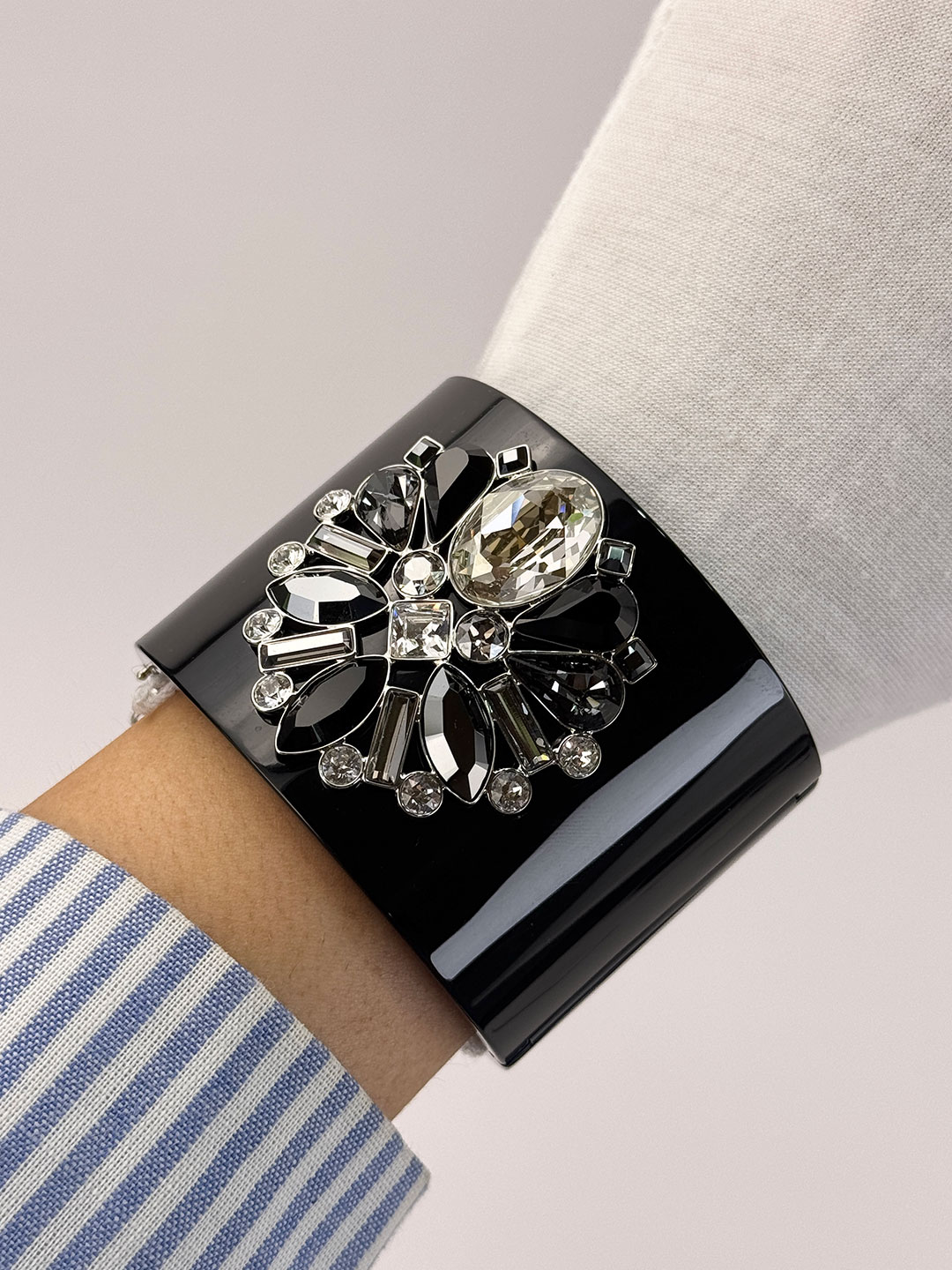 【55】SWAROVSKI Triumphal Black Bangle NIB Swarovski 100% Authentic TRIUMPHAL BLACK BANGLE Crystal