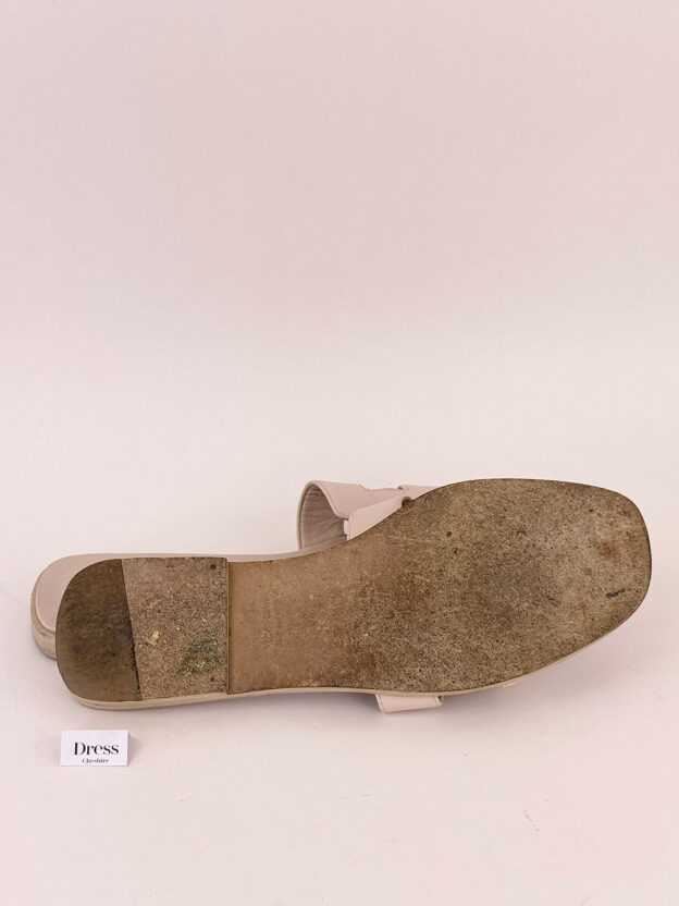 Pre-Owned Hermes Light Pink Calfskin Oran Sandals Size 39 (UK 6) - Image 5