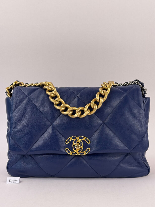 Pre-Owned Chanel Medium Navy 20C 19 Shoulder Bag
