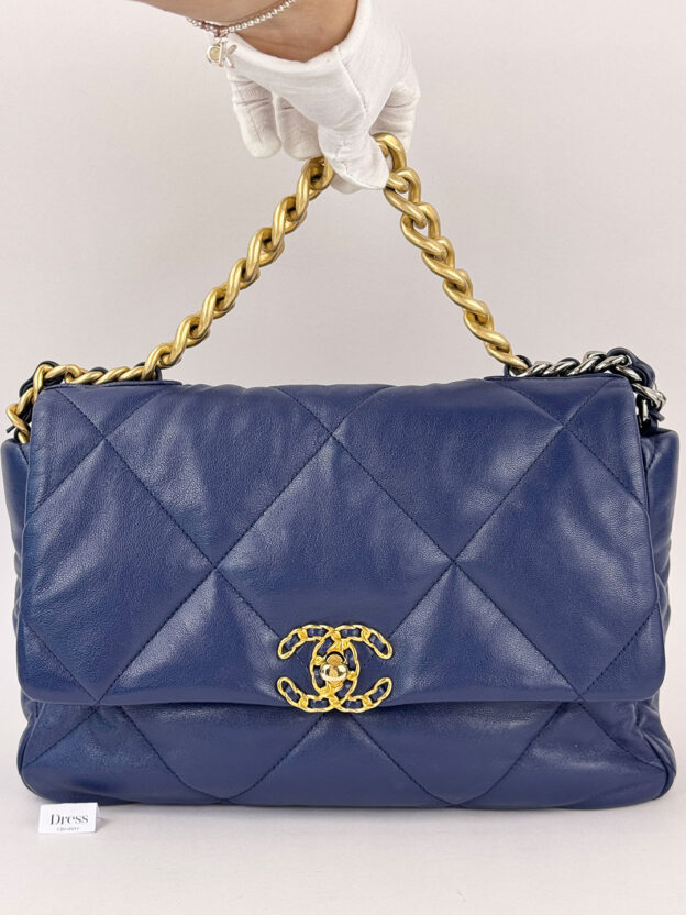 Pre-Owned Chanel Medium Navy 20C 19 Shoulder Bag - Image 3