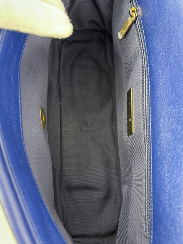 Pre-Owned Chanel Medium Navy 20C 19 Shoulder Bag - Image 7