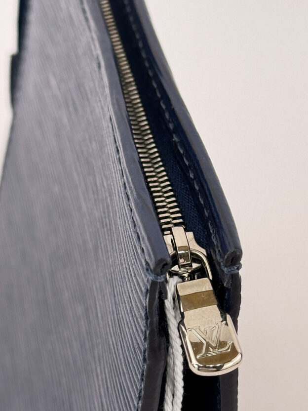 Louis Vuitton Navy Epi Leather Small Clutch - Image 2