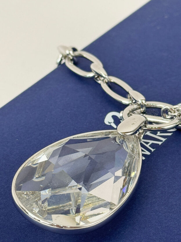 Swarovski Pendant Kyrant Necklace - Image 3