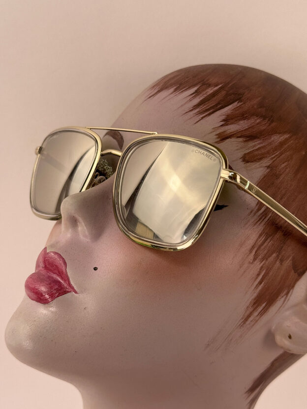 Pre-Owned Chanel Mirrored Aviator Sunglasses - Image 4
