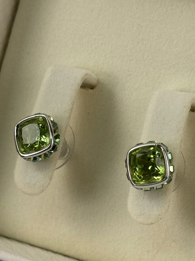 Pre-Owned Swarovski Birthstone Light Green Earrings - Image 2