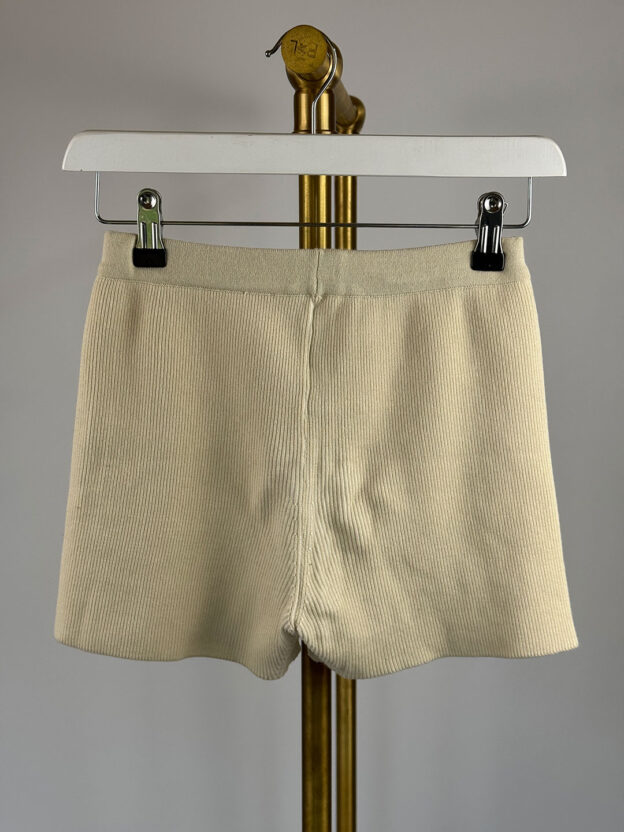 Pre-Owned Jacquemus Beige Arancia Ribbed Knit Shorts Size 34 (UK 6) - Image 2