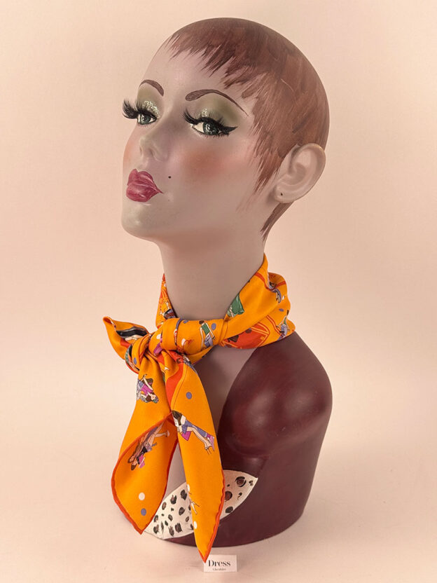 Pre-Owned Hermes Carre 70 Silk Orange Les Parisie - Image 3