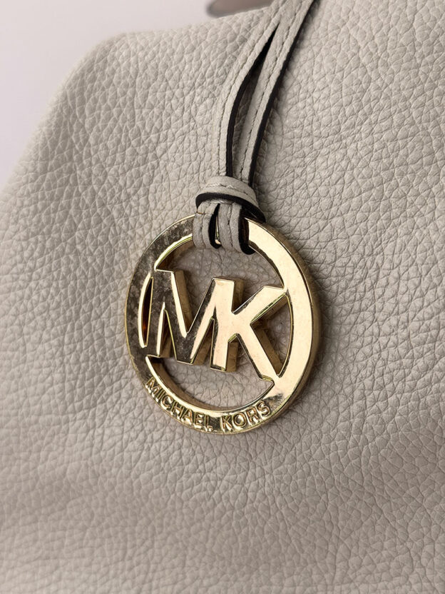Michael Kors Cream Handbag - Image 2