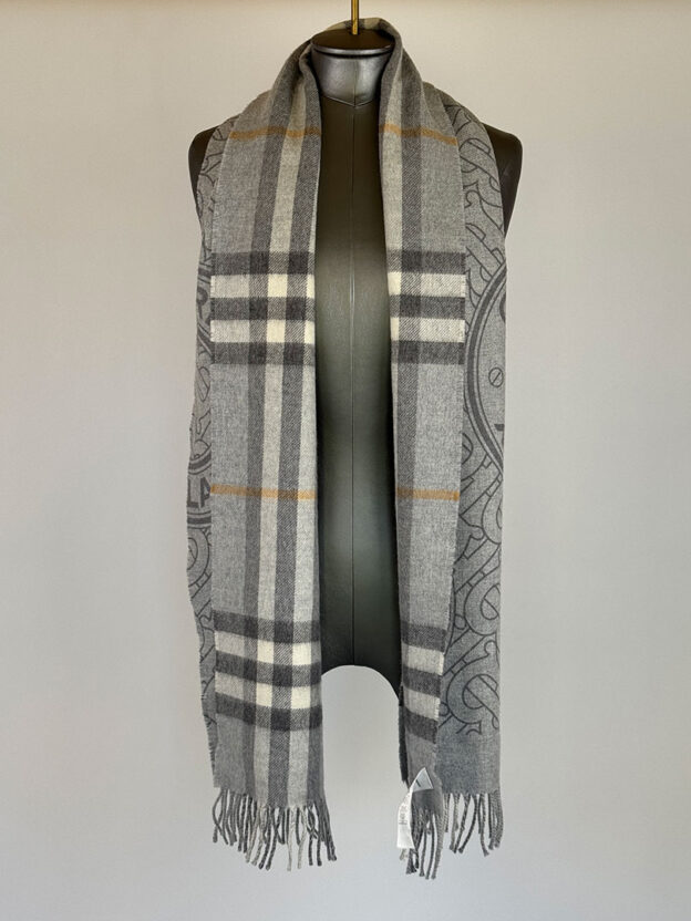 Pre-Owned Burberry Grey Cashmere Reversible Scarf - Image 2