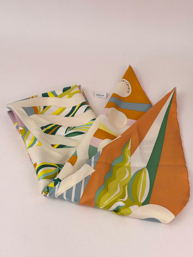 Pre-Owned Hermes Pastel The Dream of Julia Scarf - Image 2